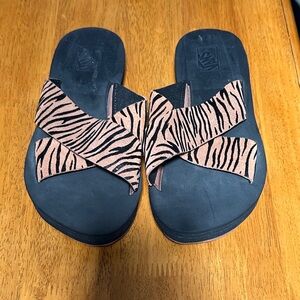 Vans Black and Brown Zebra Print Sandals/Slides. Girls size 1. NWOT